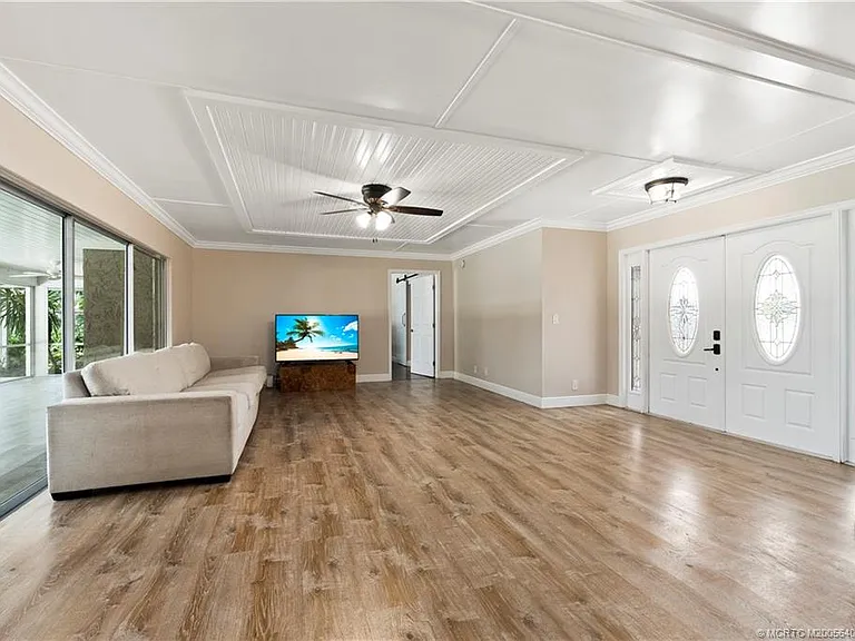 53 N Sewalls Point Rd — Photo 7