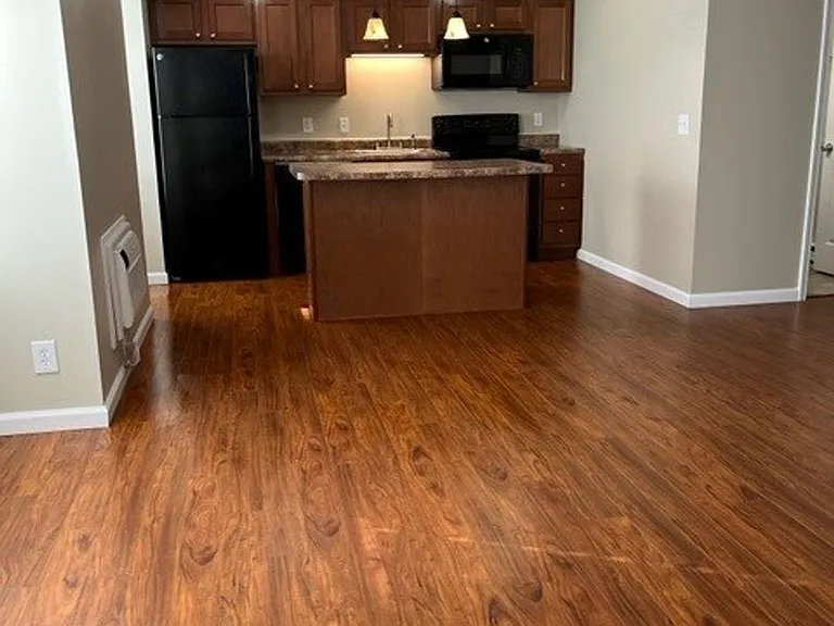 Parklawn Apartment Homes — Photo 9