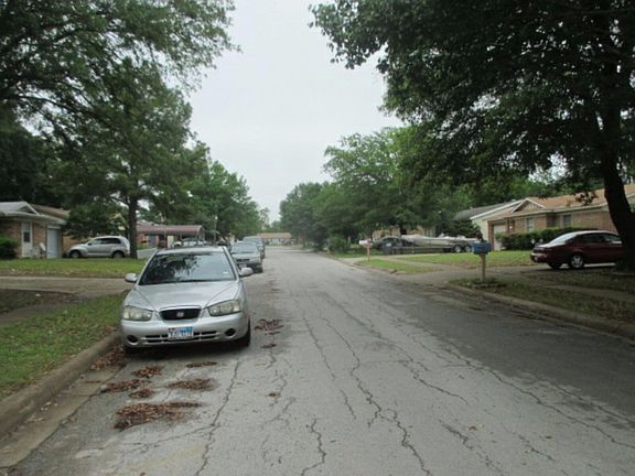 4th image of 4303 Alicia Ln