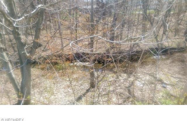 2nd image of 488 Clague Rd
