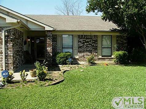 2nd image of 302 Iberis Dr