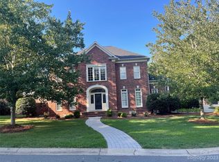 2933 Heathmoor Ln, Charlotte, NC 28211