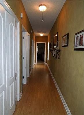 5th image of 940 Oak Ave