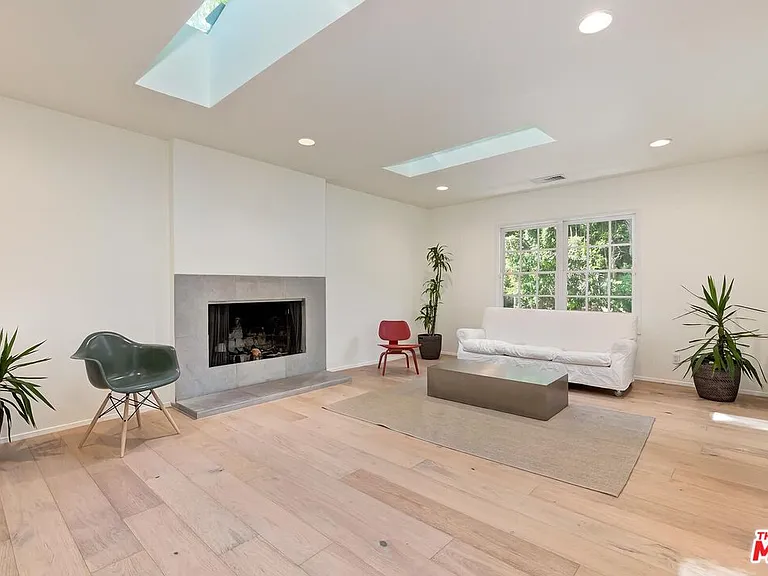 7586 Woodrow Wilson Dr — Photo 4