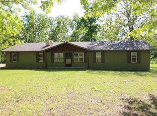 7605 Country Club Ln, Houston, MO 65483