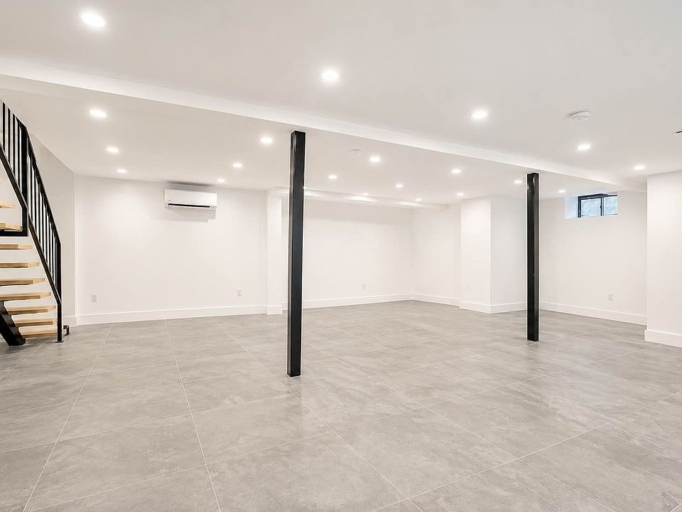 1st image of 355 Grove St #1