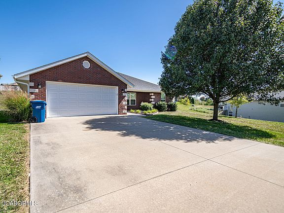 2nd image of 1729 London Way