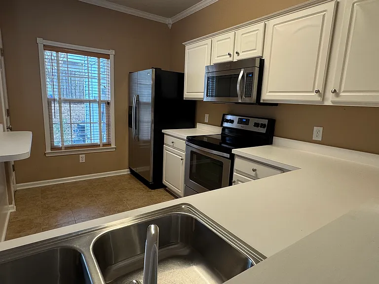 3024 Mannington Dr — Photo 24