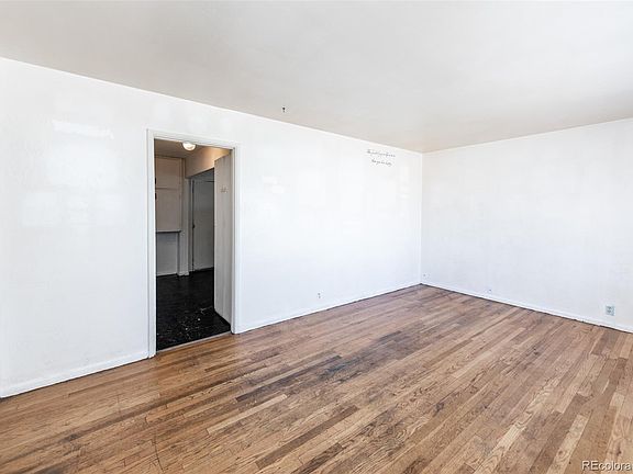 4th image of 1043 Norwood Ave