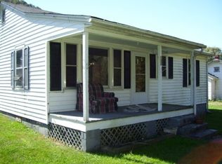 132 Old Highway 19e, Roan Mountain, TN 37687