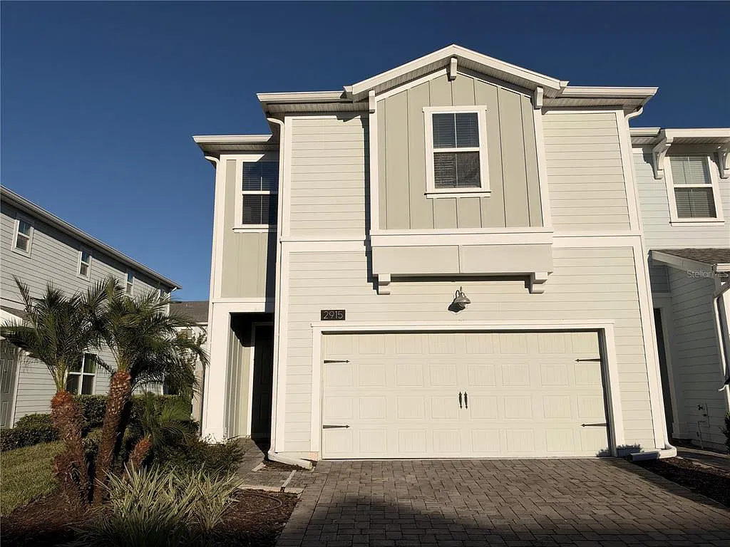 4 bed, 3.5 bath, 2067 sqft, $3,200 — Photo 1
