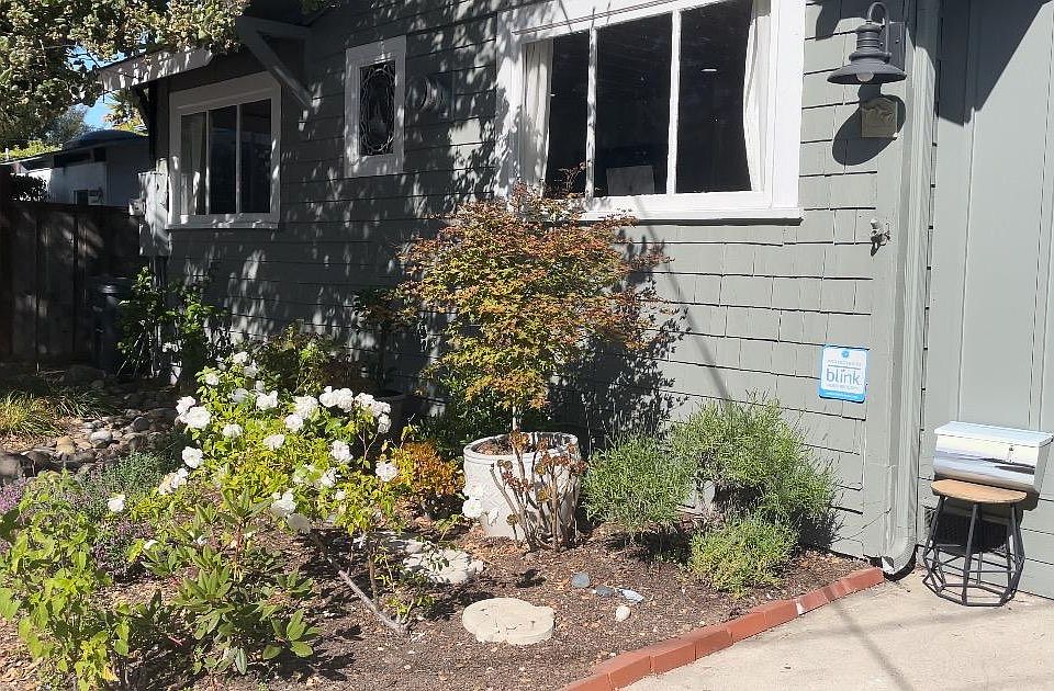 1st image of 410 12th Ave