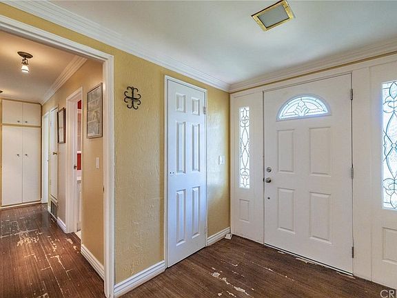 3rd image of 23211 Victory Blvd