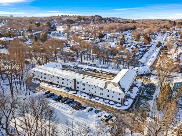 6 Venice St APT B3, Danvers, MA 01923