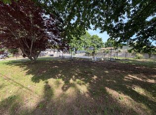 40 Sable Ave, Dartmouth, MA 02747