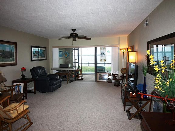3rd image of 250 S Sykes Creek Pkwy APT B107