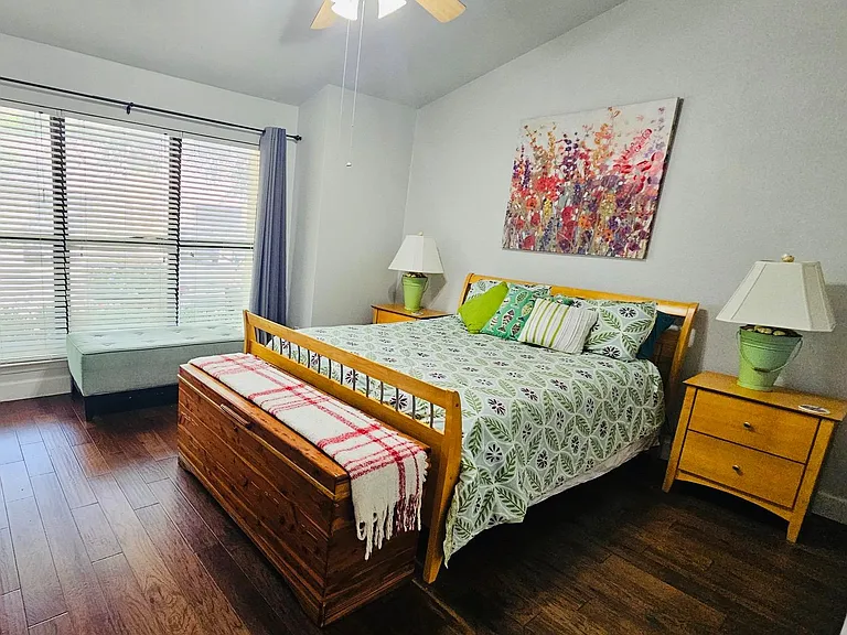 5107 Leralynn St #304 — Photo 10