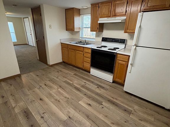 5th image of 614 1/2 Broad St