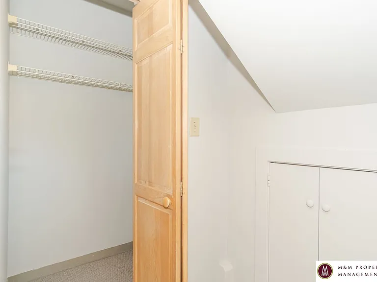 947 South Blvd — Photo 12