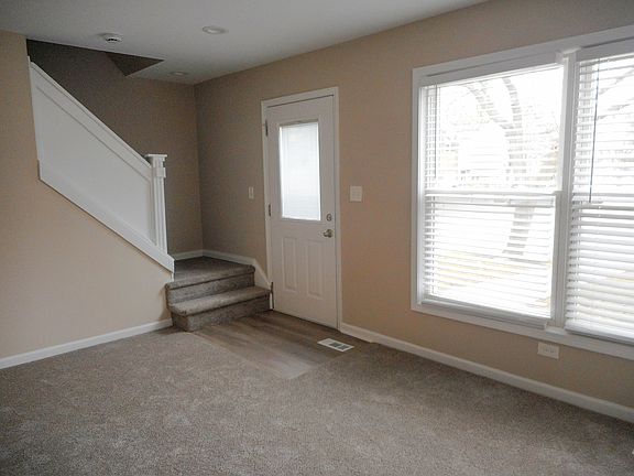 3rd image of 804 Mansfield Ct