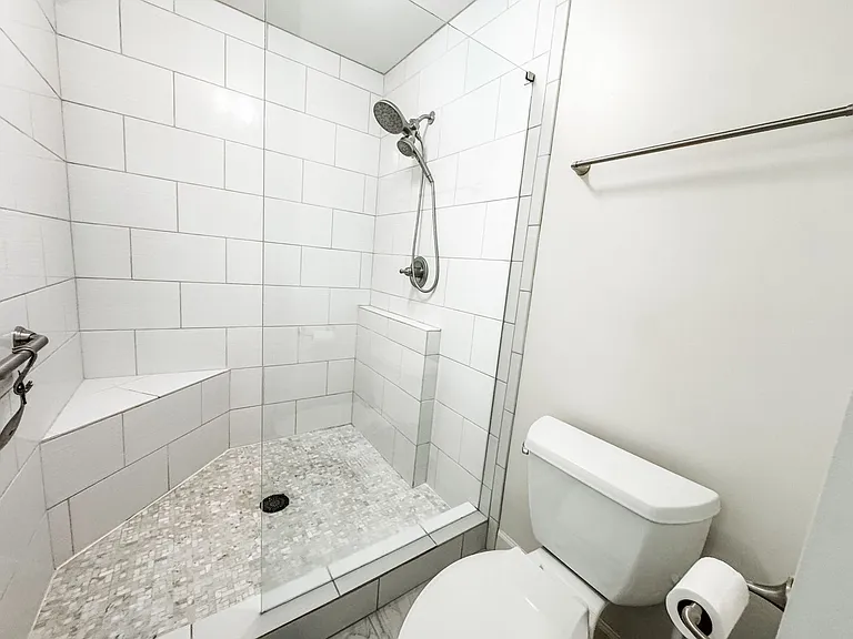 138 Wood Creek Dr — Photo 18