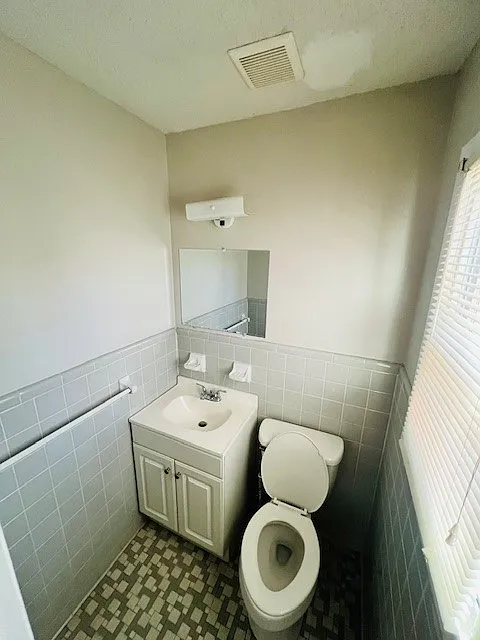 3 bed, 1.5 bath, 1120 sqft, $875 — Photo 4
