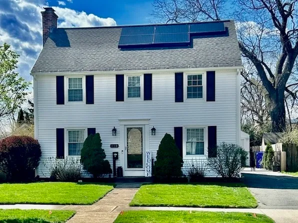 110 Abbott St, Springfield, MA 01118