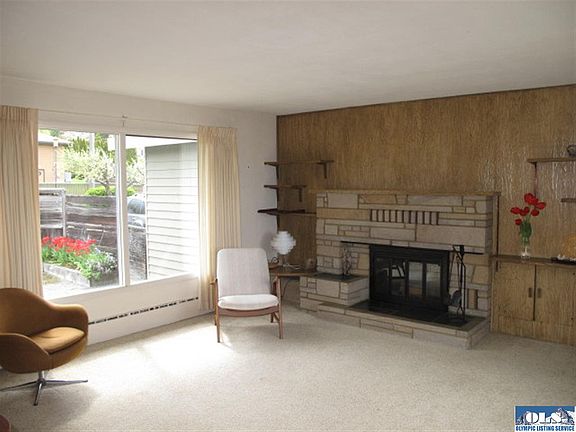 3rd image of 1746 E 5th St