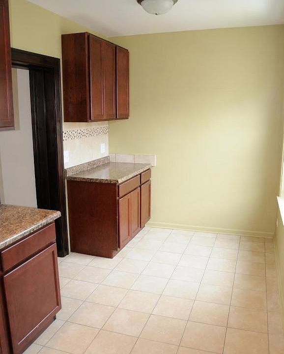 1st image of 4158 S Rockwell St #2R
