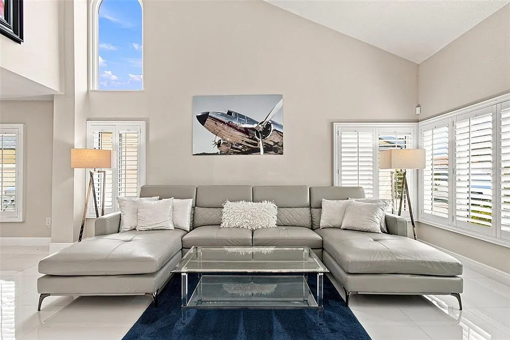 4 bed, 3.5 bath, 3071 sqft, $8,500 — Photo 4