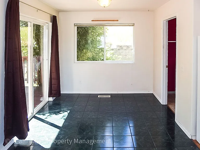 643 Northwood Dr — Photo 15