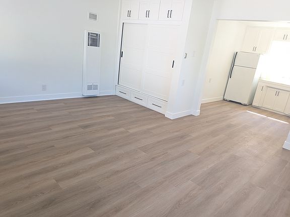 3rd image of 333 N Buena Vista St #G