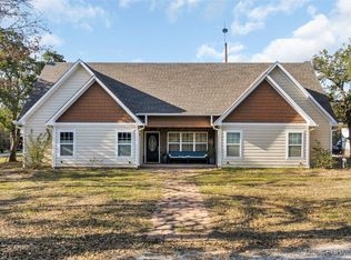 1581 Rolling Hills Rd, Lone Grove, OK 73443