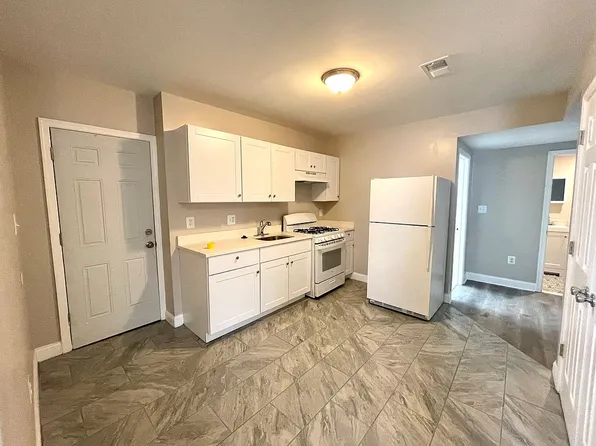 3213 D St SE, Washington, DC 20019