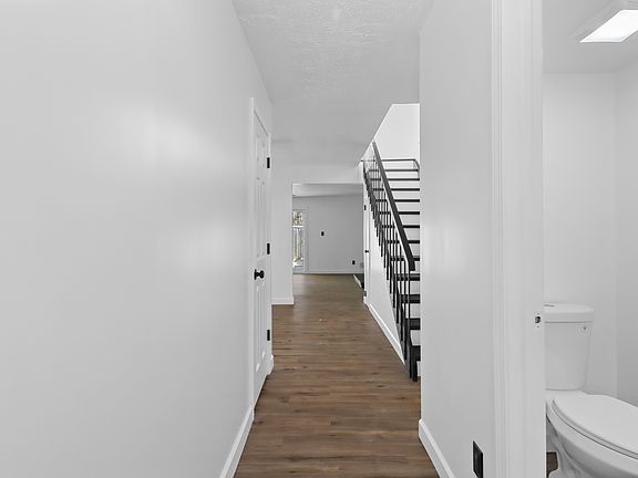 3rd image of 1306 Tishman Ln #1306