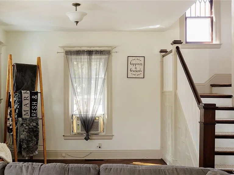 624 Hamlin St — Photo 10