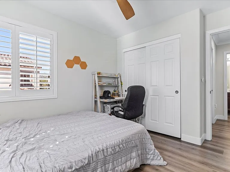 9131 Mount Wilson St — Photo 24