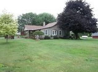 2477 Homeworth Rd, Alliance, OH 44601