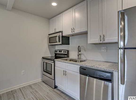 2nd image of 907 15th Ave #Unit 2