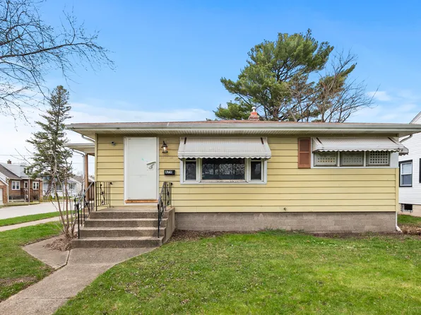 674 Memorial Dr, Calumet City, IL 60409