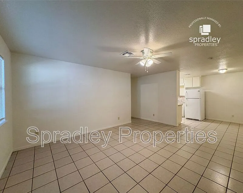 3 bed, 2.0 bath, 1170 sqft, $1,225 — Photo 1