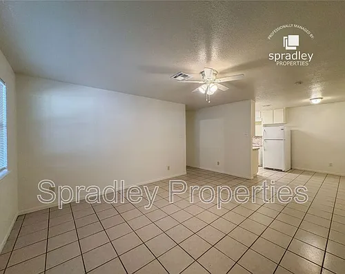 406C N Loop Dr #121 Photo 1