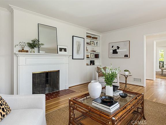 4th image of 1875 Braeburn Rd