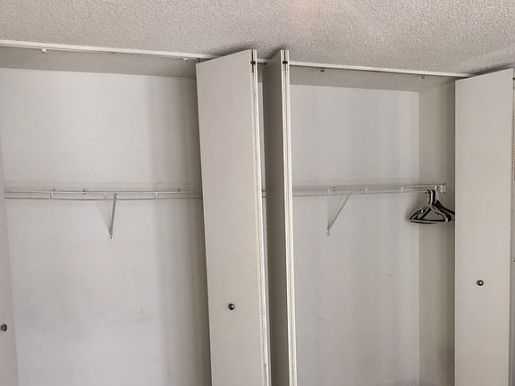 2nd image of 200 N Dearborn St Unit 1208