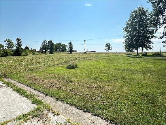3rd image of 20619 Country Club Dr