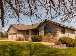 235 Morning View Rd, Sauk Centre, MN 56378