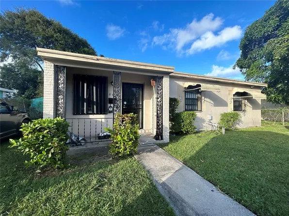 376 W 15TH STREET, RIVIERA BEACH, FL 33404