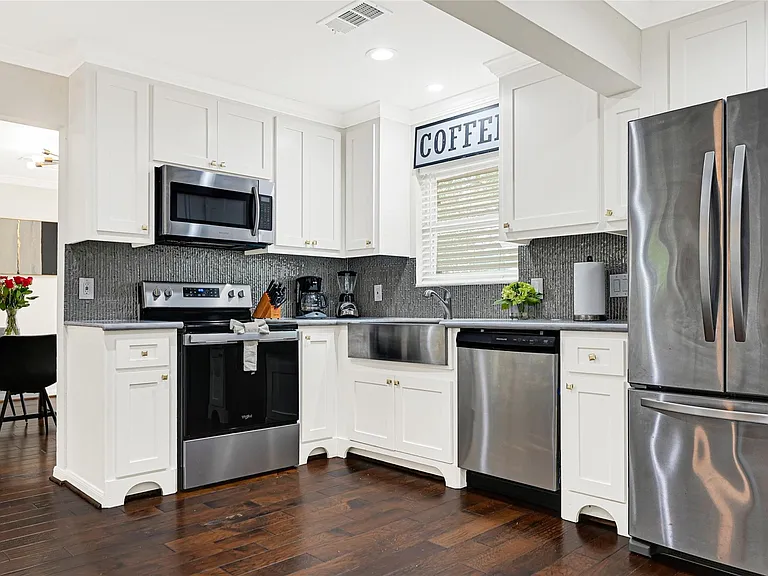 5534 Loch Lomond Dr — Photo 17