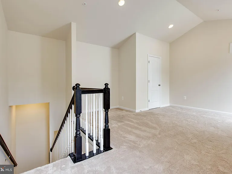 1022 Linden Dr — Photo 39