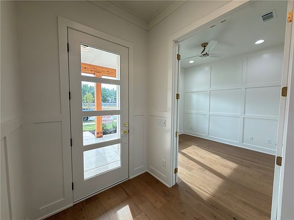 4th image of 6008 S 40th Pl
